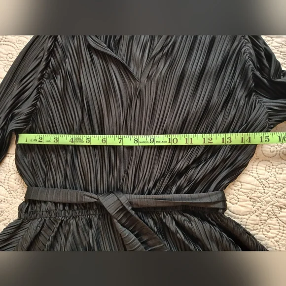 Scoop Black Dress Size 0-2 - Picture 6 of 9